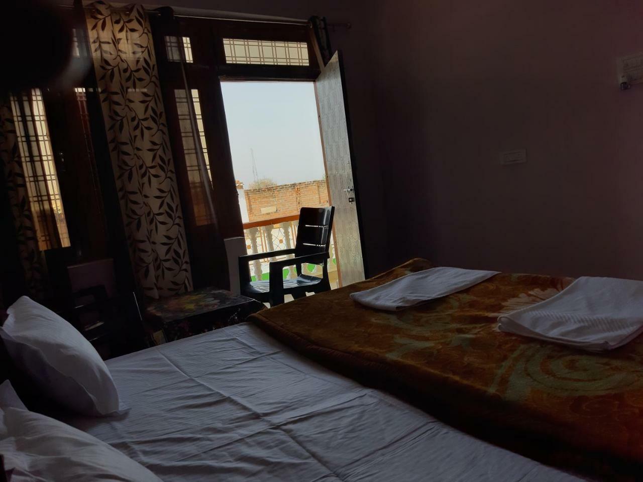 Shree Ram Homestay Orchha Esterno foto